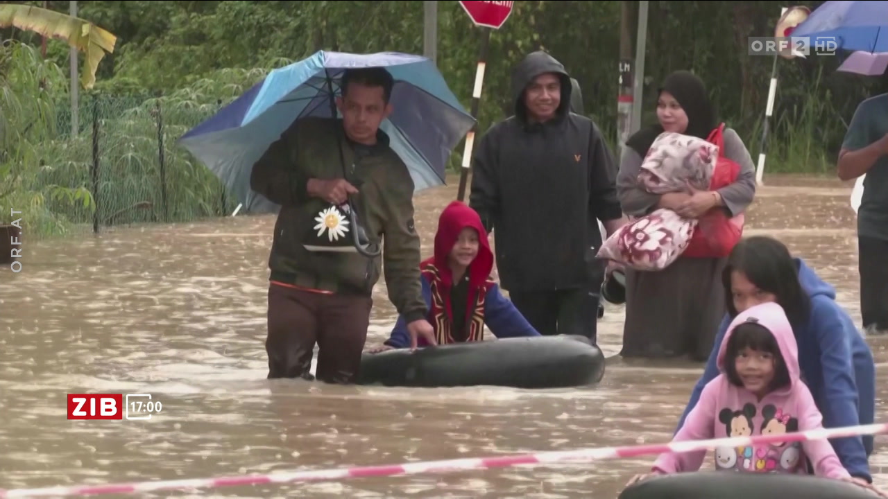 Schwere Berschwemmungen In Malaysia Zib Vom Um