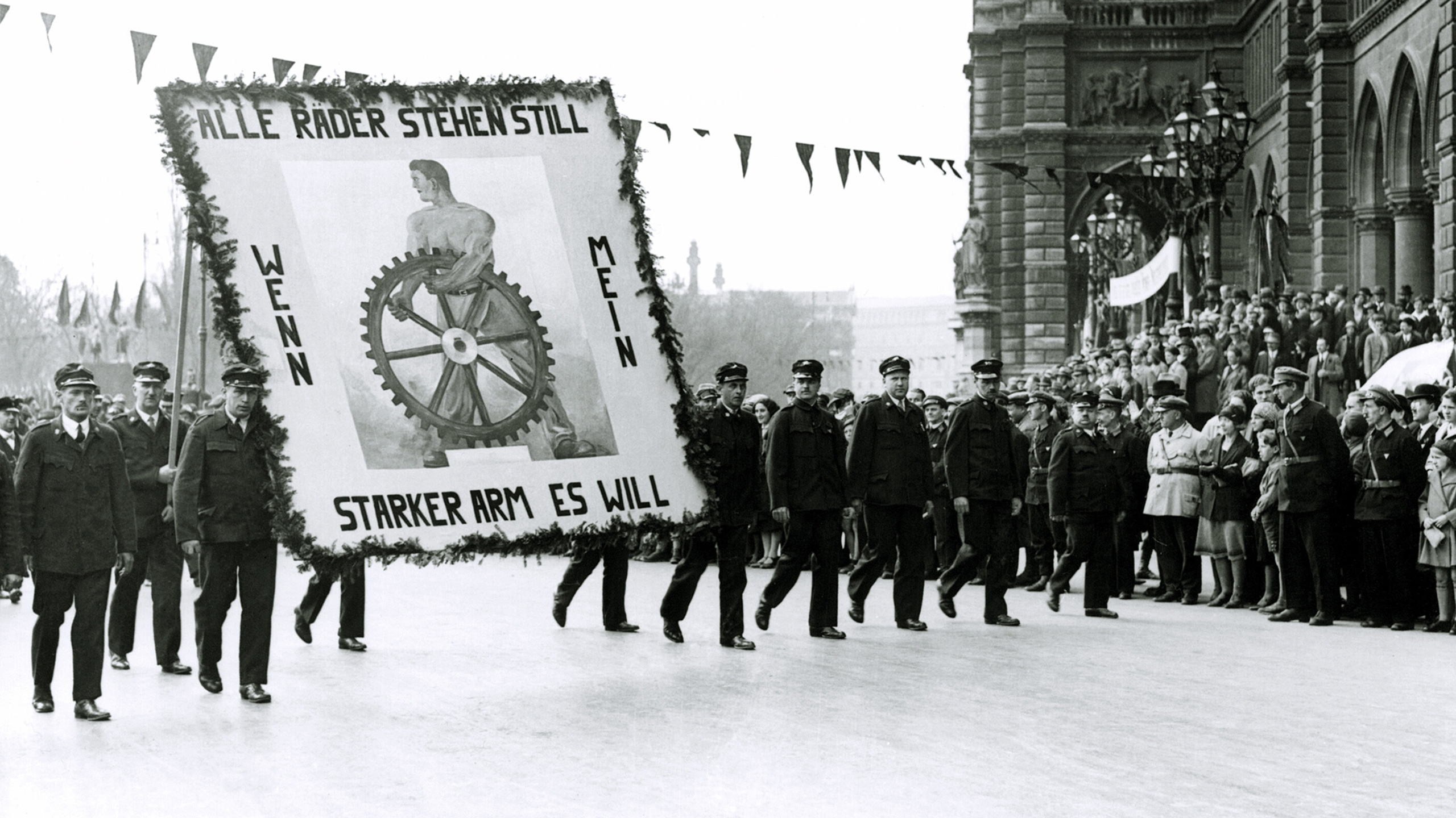 Menschen Mächte Der 1 Mai Ein Feiertag macht Geschichte