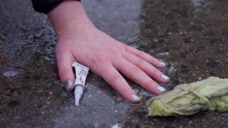 Mit Superkleber gegen den Klimawandel