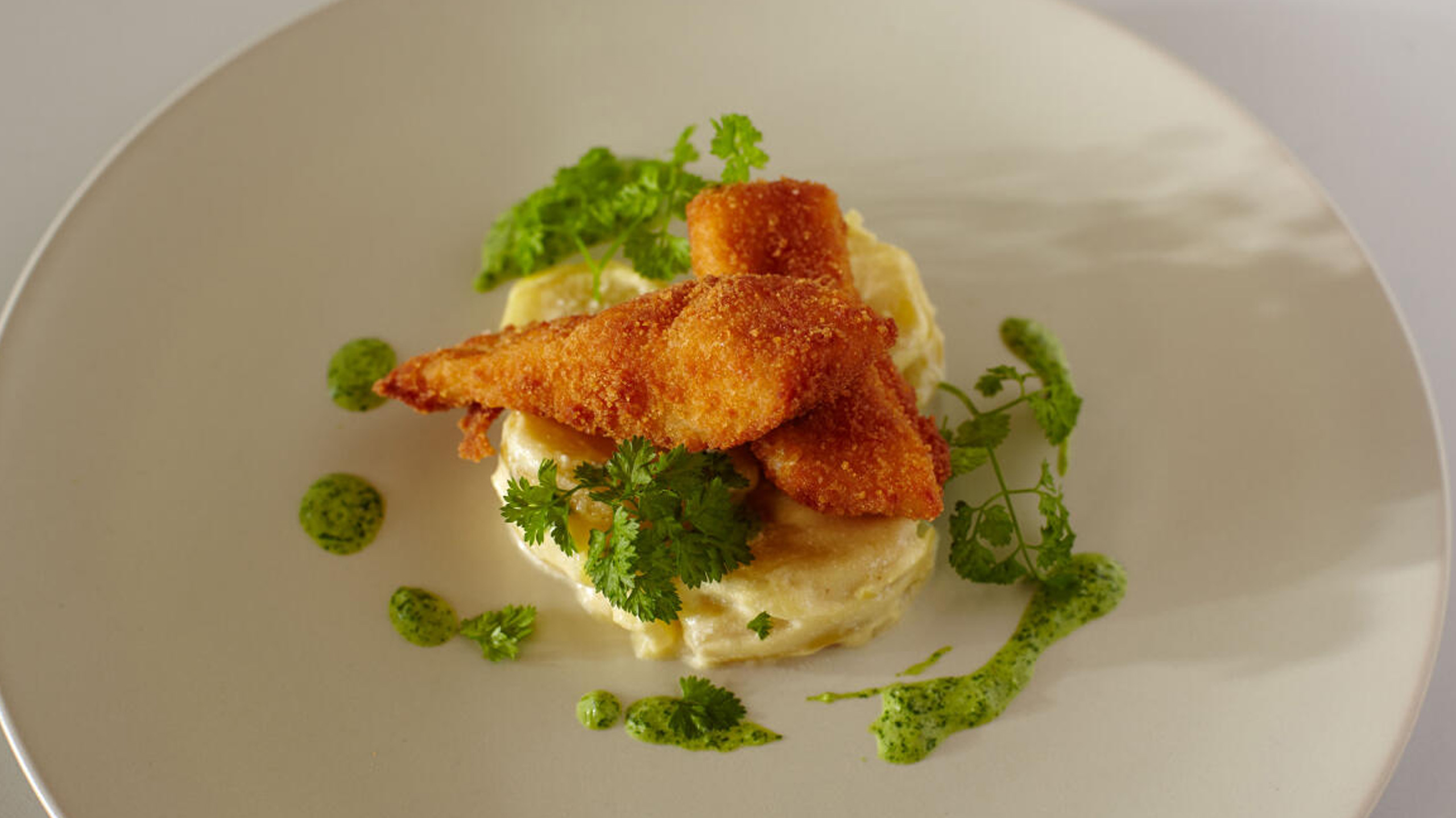 Schmatzo: Fischstäbchen mit Kartoffelsalat und Kräutercreme - dazu ...